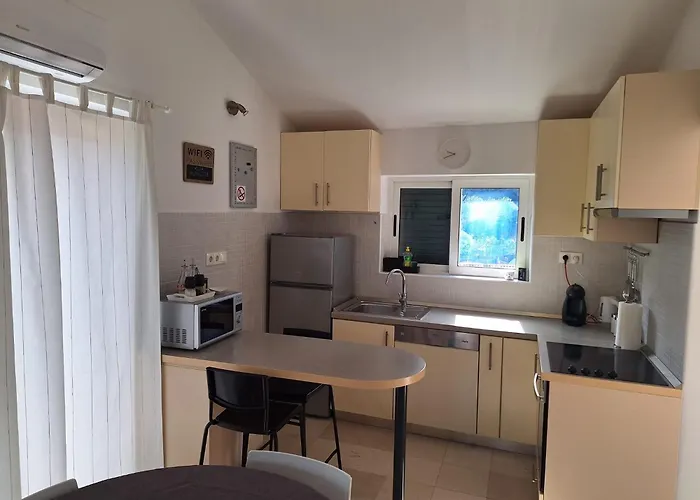 Bed & Breakfast Oaza Hvar Town