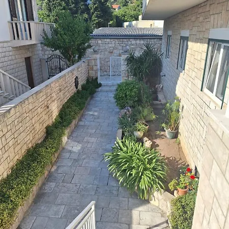 Oaza فندق مبيت وإفطار 3*